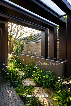 Designer Tony Woods, Qian Gao/ Garden Club London All photos ©Joanna Kossak