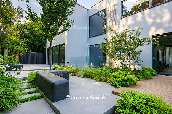 Edge Hill garden. Designer Tom Howard. All Photos © Joanna Kossak