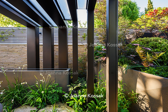 Designer Tony Woods, Qian Gao/ Garden Club London All photos ©Joanna Kossak