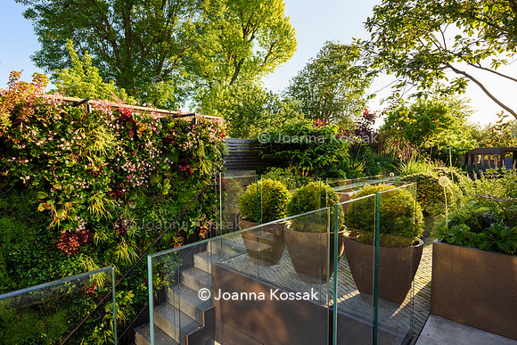 Designer Tony Woods, Qian Gao/ Garden Club London All photos ©Joanna Kossak